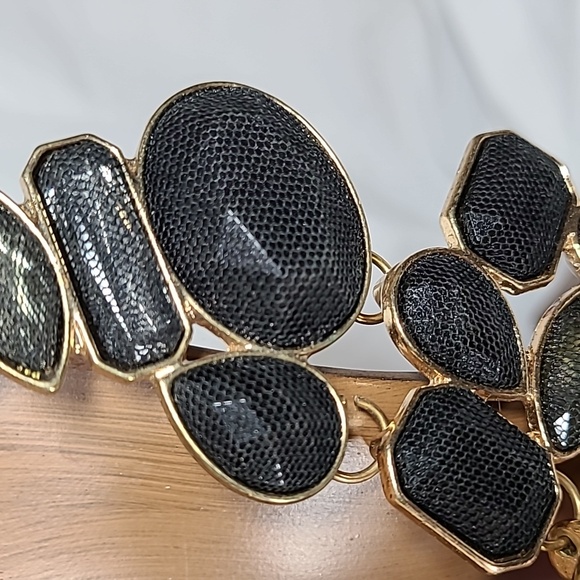 SALE!! Unique "Fishnet" Necklace - Picture 4 of 6